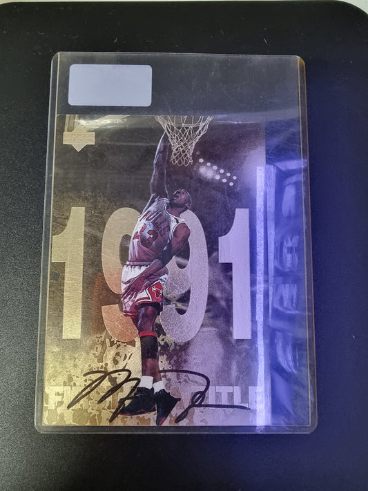 1998 UPPER DECK MICHAEL JORDAN GATORADE # 7 GOLD FOIL AND #10