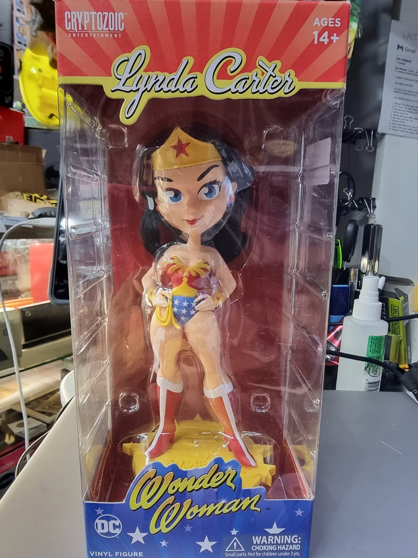 WONDER WOMAN LYNDA CARTER VINYL FIGURE