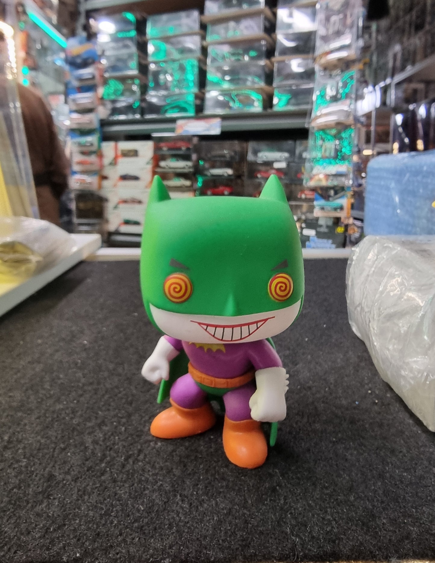 FUNKO POP LOOTCRATE EXCLUSIVE JOKER BATMAN # 65