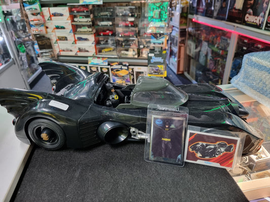 BATMOBILE 1989 WITH NECA KEATON BATMAN