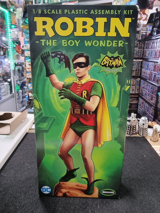 BATMAN ROBIN 1/8 SCALE PLASTIC ASSEMBLY KIT