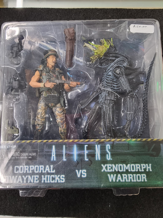 ALIENS CORPORAL DWAYNE HICKS VS XENOMORPH WARRIOR