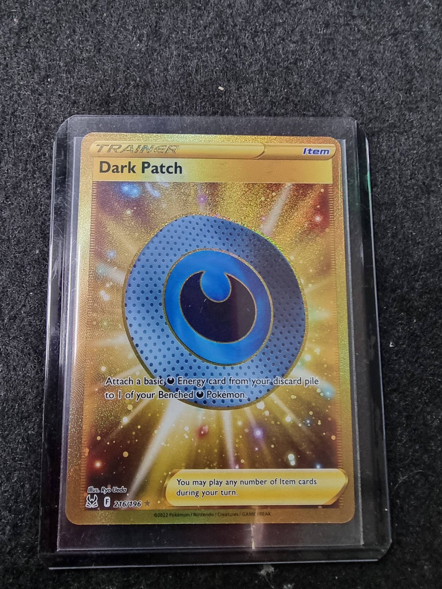 Pokémon TCG Dark Patch Sword & Shield - Lost Origin 216/196 Regular Secret Rare