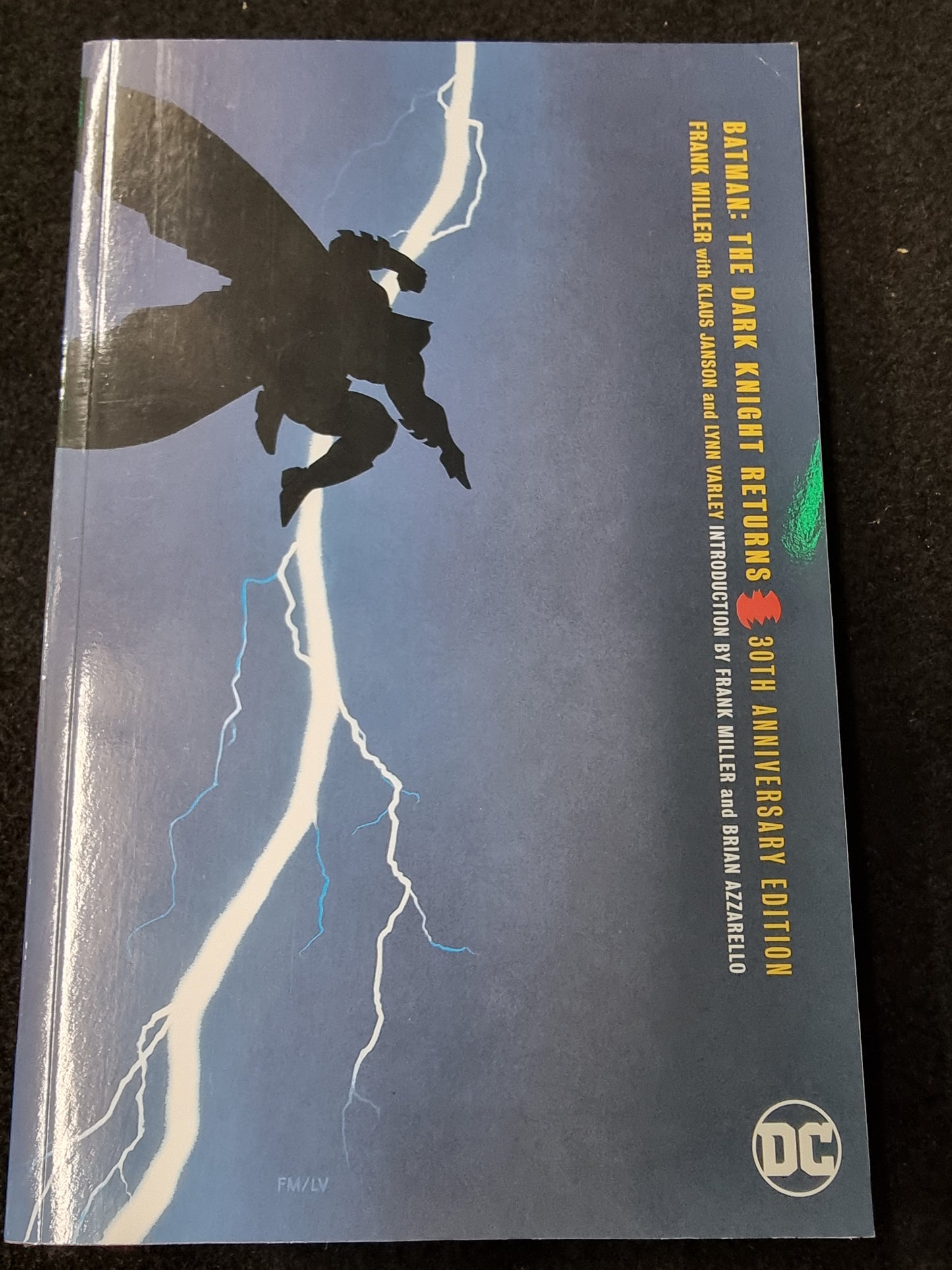 Batman The Dark Knight Returns 30th Anniversary Edition Frank Miller graphic