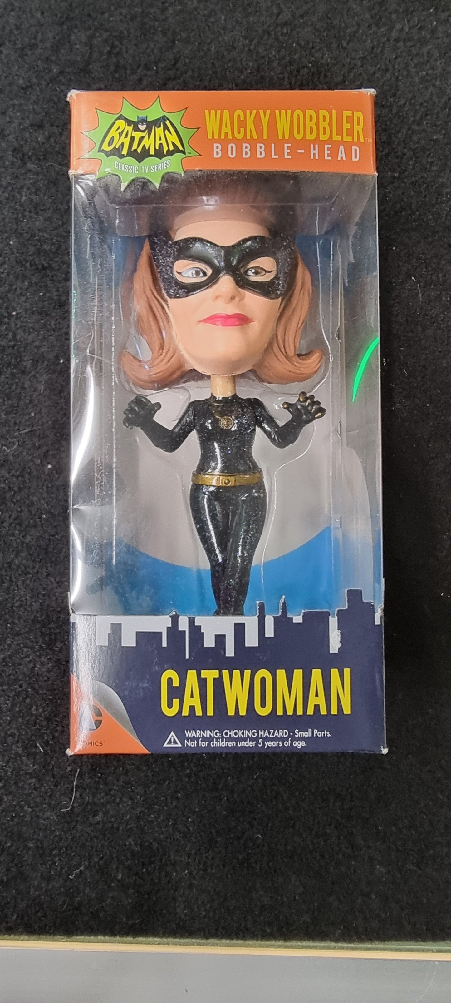 BATMAN CLASSIC TV SERIES WACKY WOBBLER BOBBLE-HEAD CATWOMAN