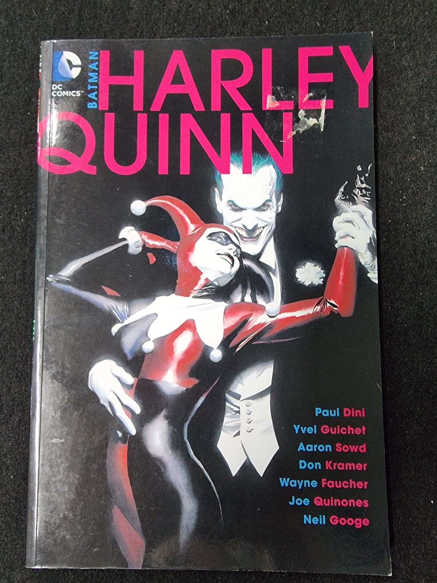 DC COMICS BATMAN:HARLEY QUINN