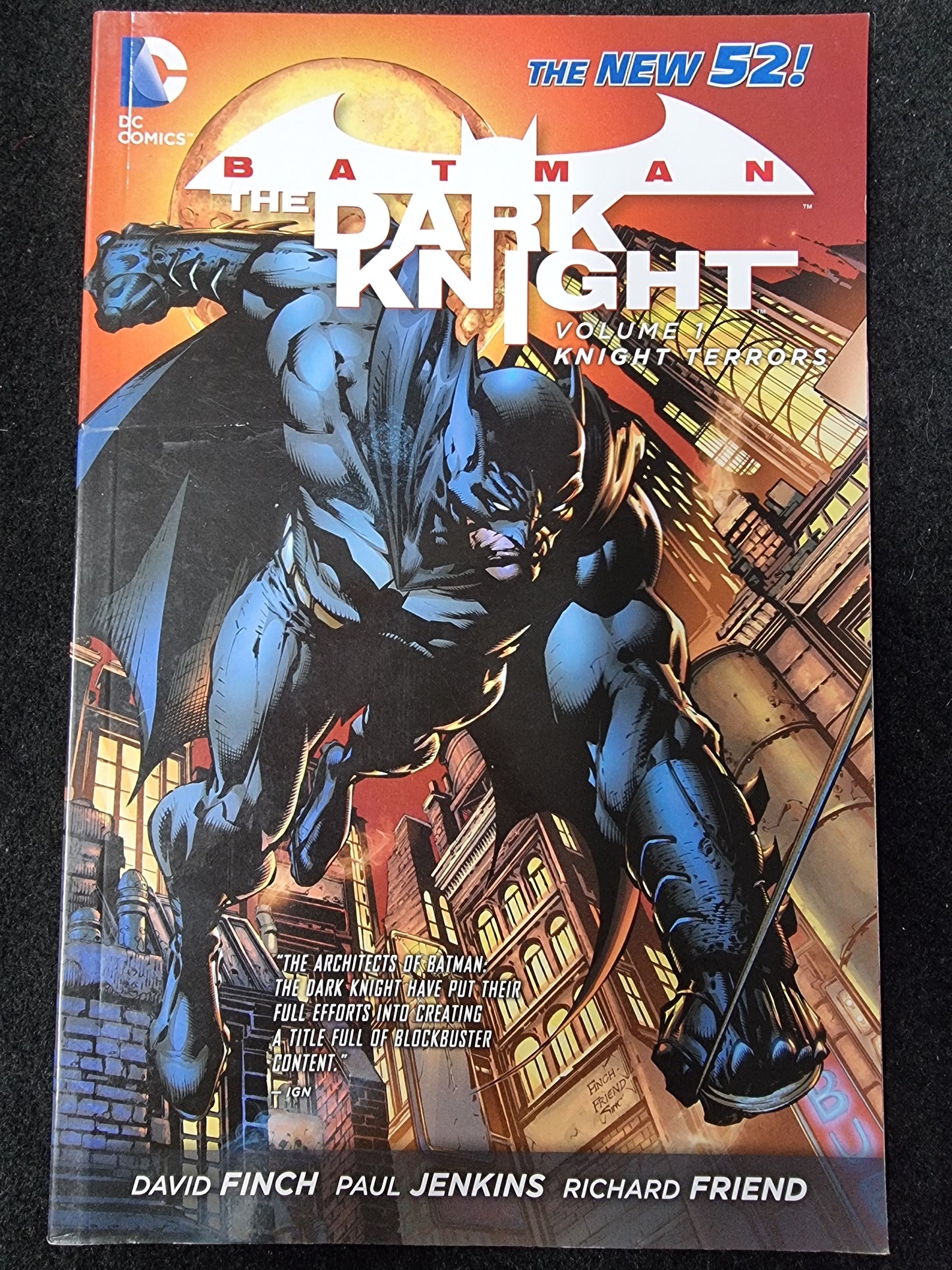 DC COMICS BATMAN THE DARK KNIGHT