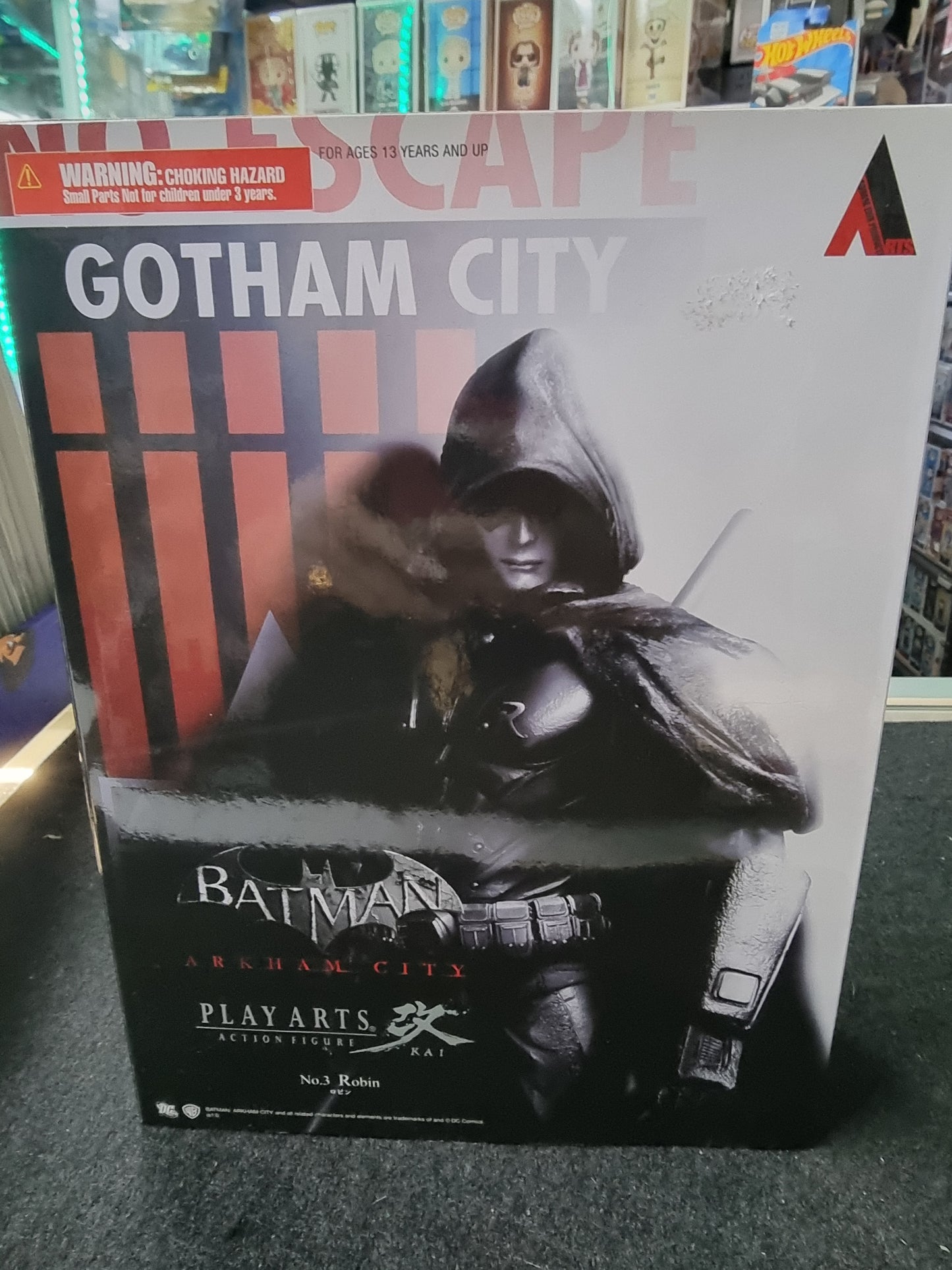 BATMAN ARKHAM CITY GOTHAM CITY PLAY ARTS NO:3 ROBIN ACTION FIGURE