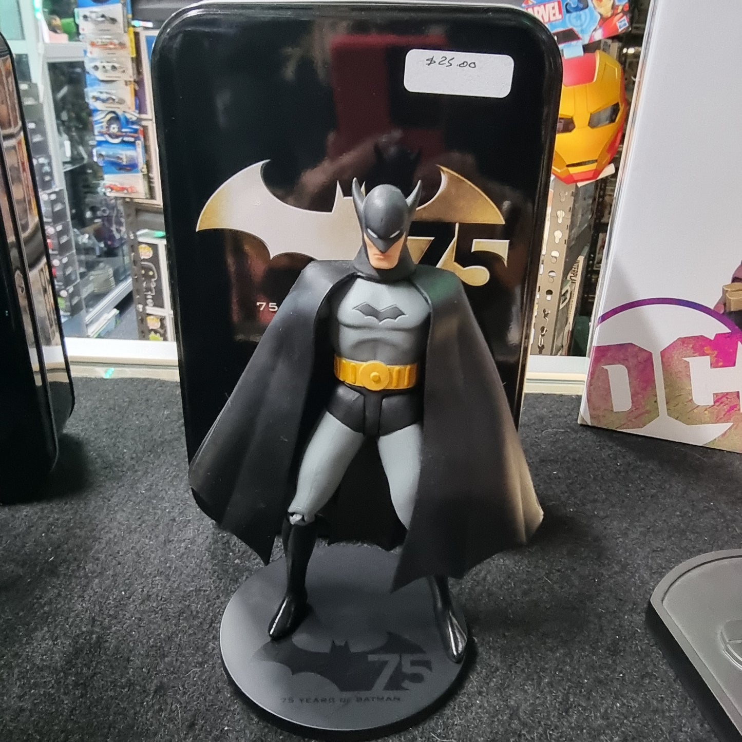 Batman 75 Years Of Batman figure and Tin Case, FIG2