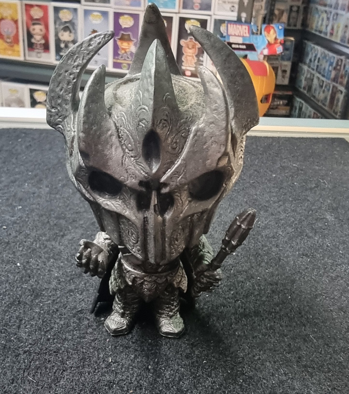 FUNKO POP LORD OF THE RINGS SAURON #122 (NO BOX)