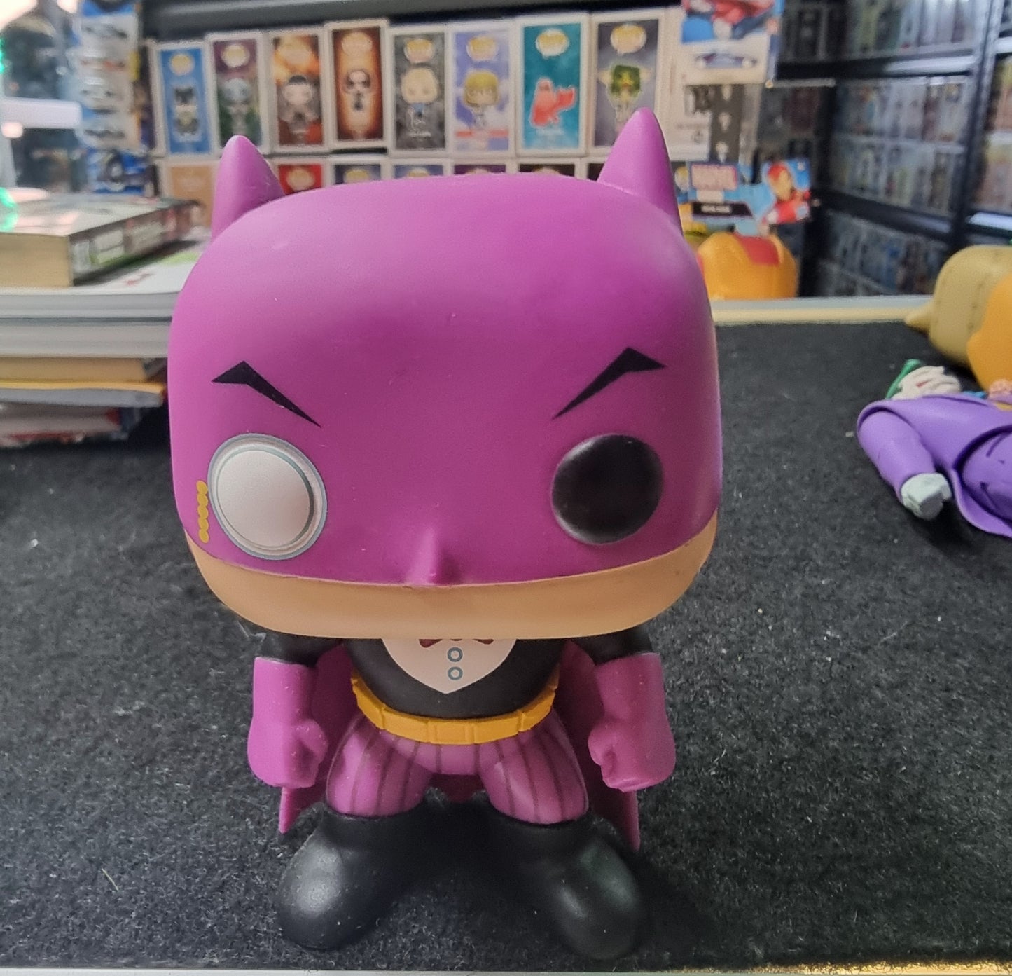 FUNKO POP DC SUPER HEROES THE PENGUIN IMPOSTER #122