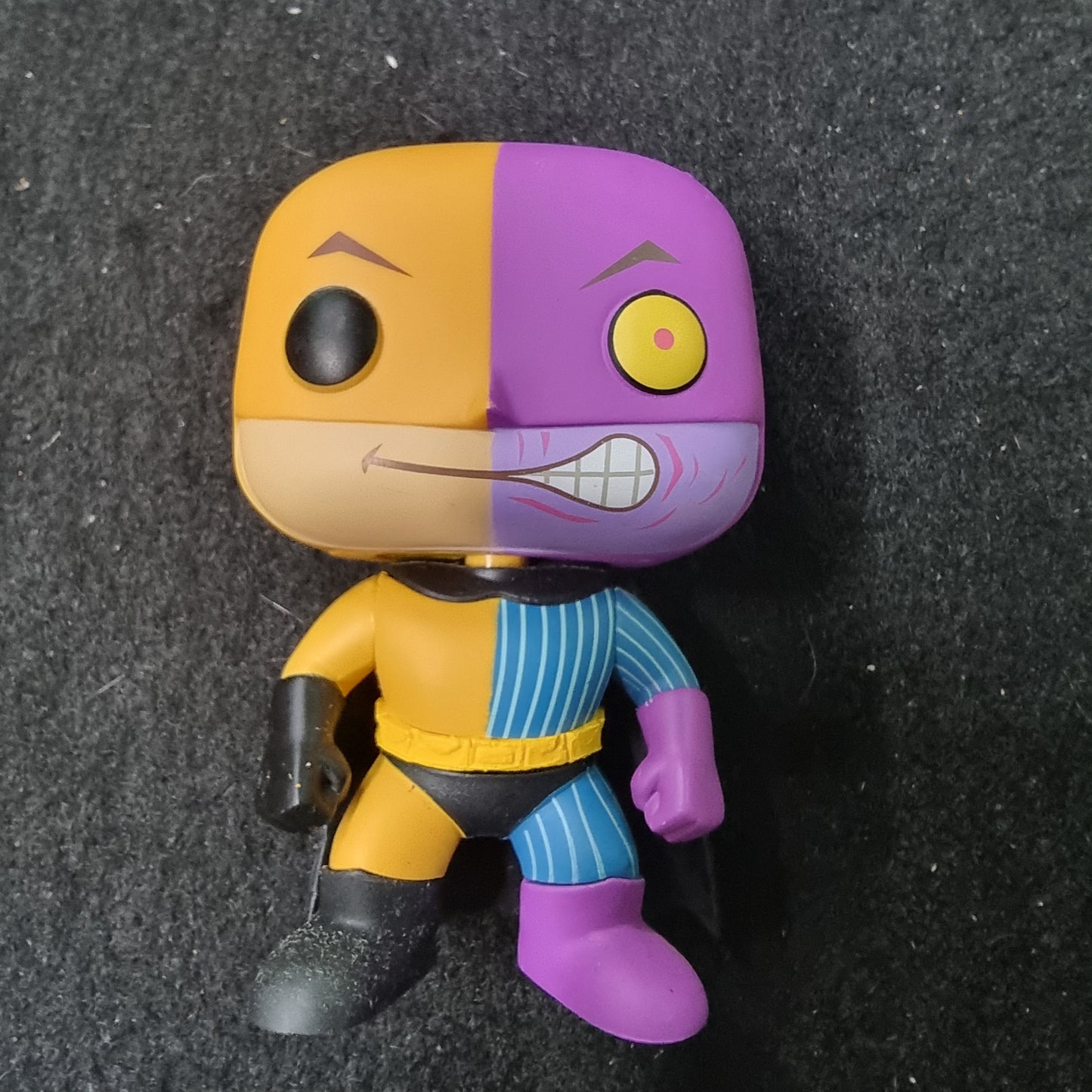 FUNKO POP DC SUPER HEROES TWO FACE IMPOPSTER #123