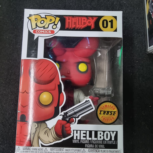 Funko Pop Comics Hellboy #01 Exclusive Chase Edition W Pop Protector Case RARE