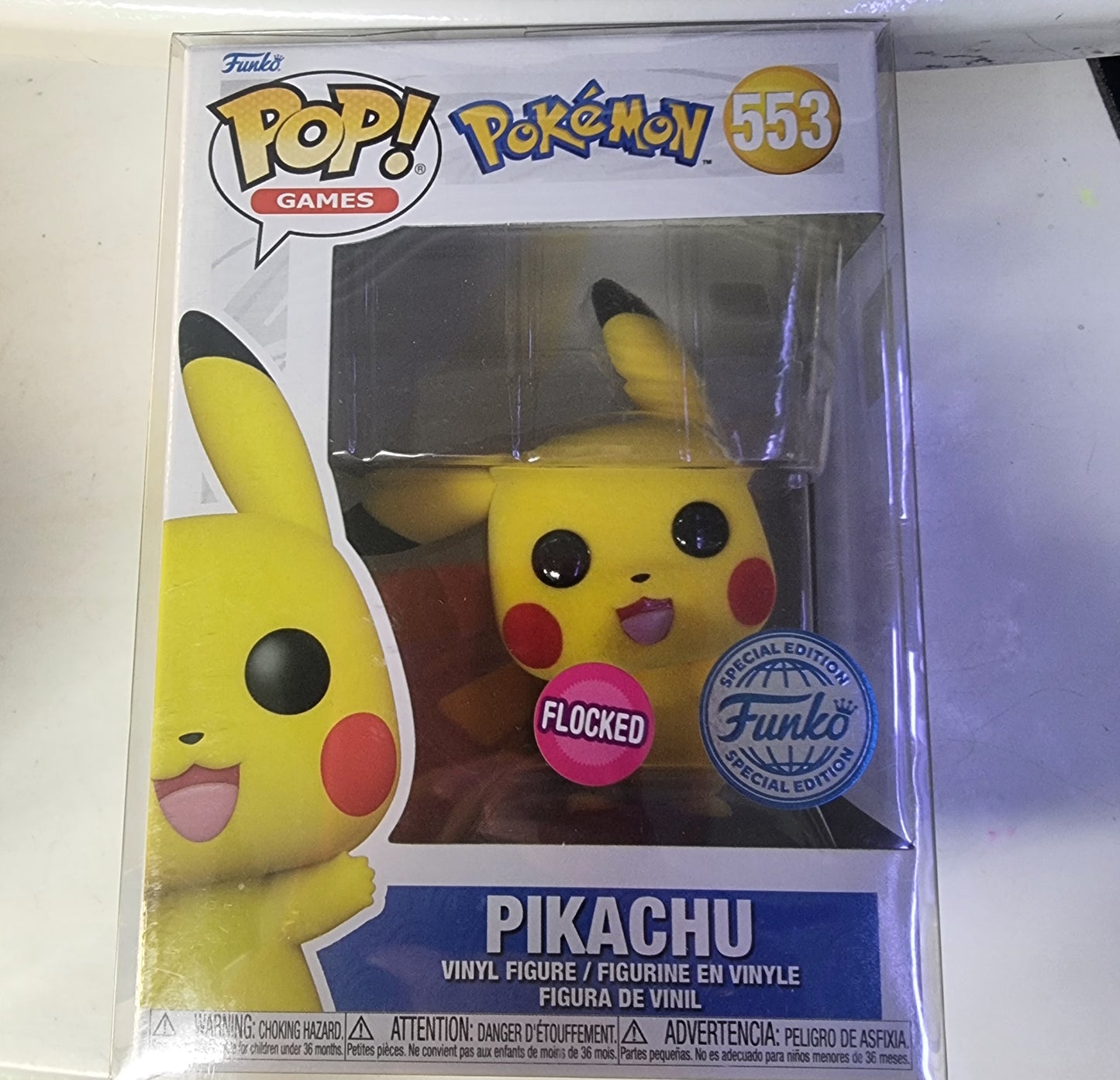 FUNKO POP POKEMON PIKACHU #553 FLOCKED SPECIAL EDITION