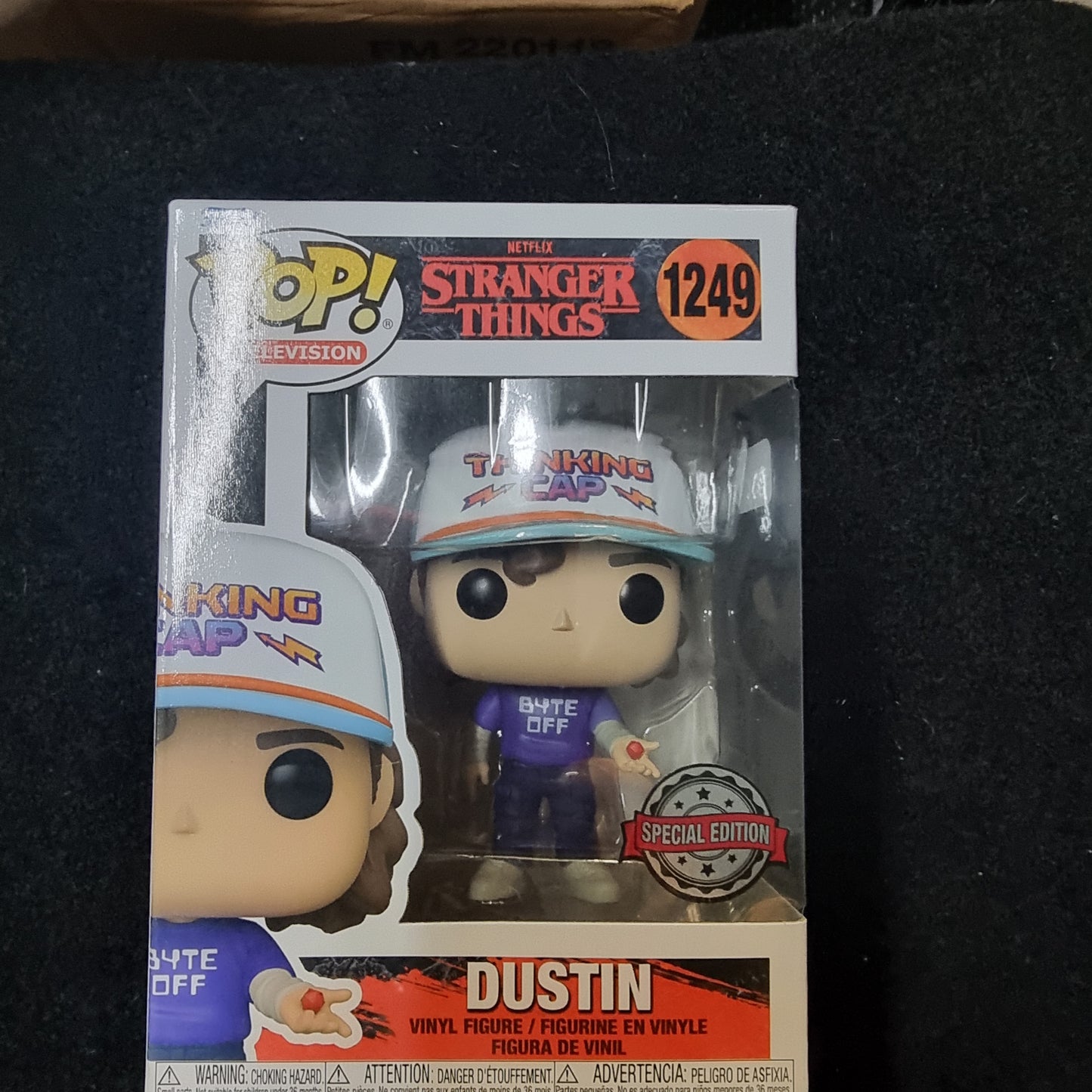 FUNKO POP STRANGER THINGS DUSTIN #1249 SPECIAL EDITION