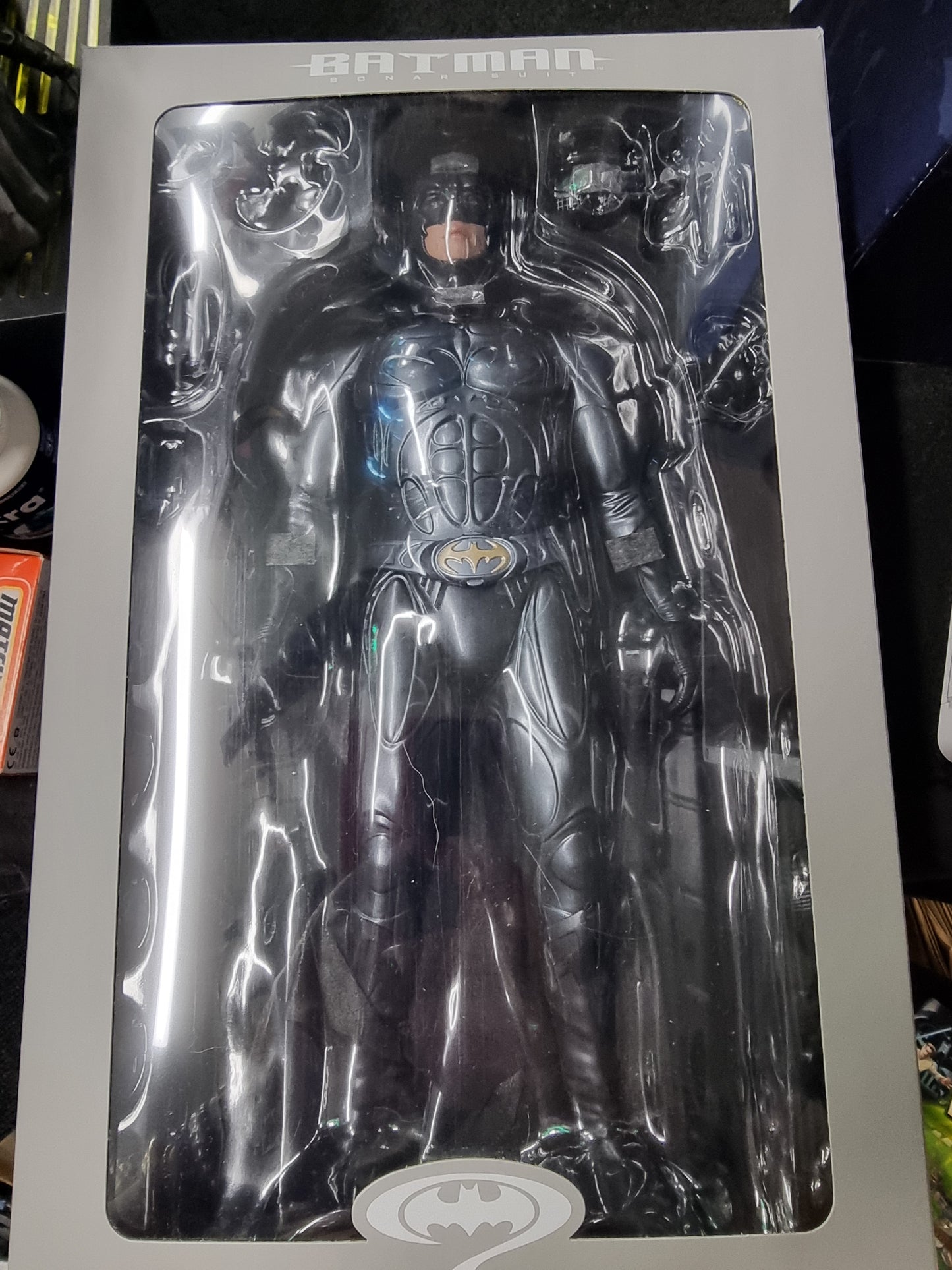 HOT TOYS BATMAN FOREVER SONAR SUIT 1/6 SCALE COLLECTIBLE FIGURE