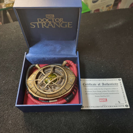 Marvel Doctor Strange Eye of Agamotto 1:1 Scale Licensed Prop Replica Necklace