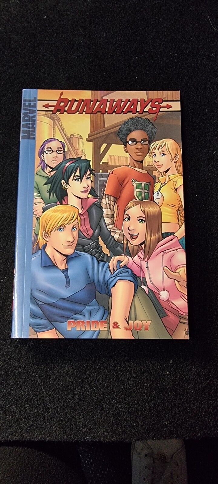 RUNAWAYS Hardcover Vol. 1 PRIDE & JOY Marvel Library Binding