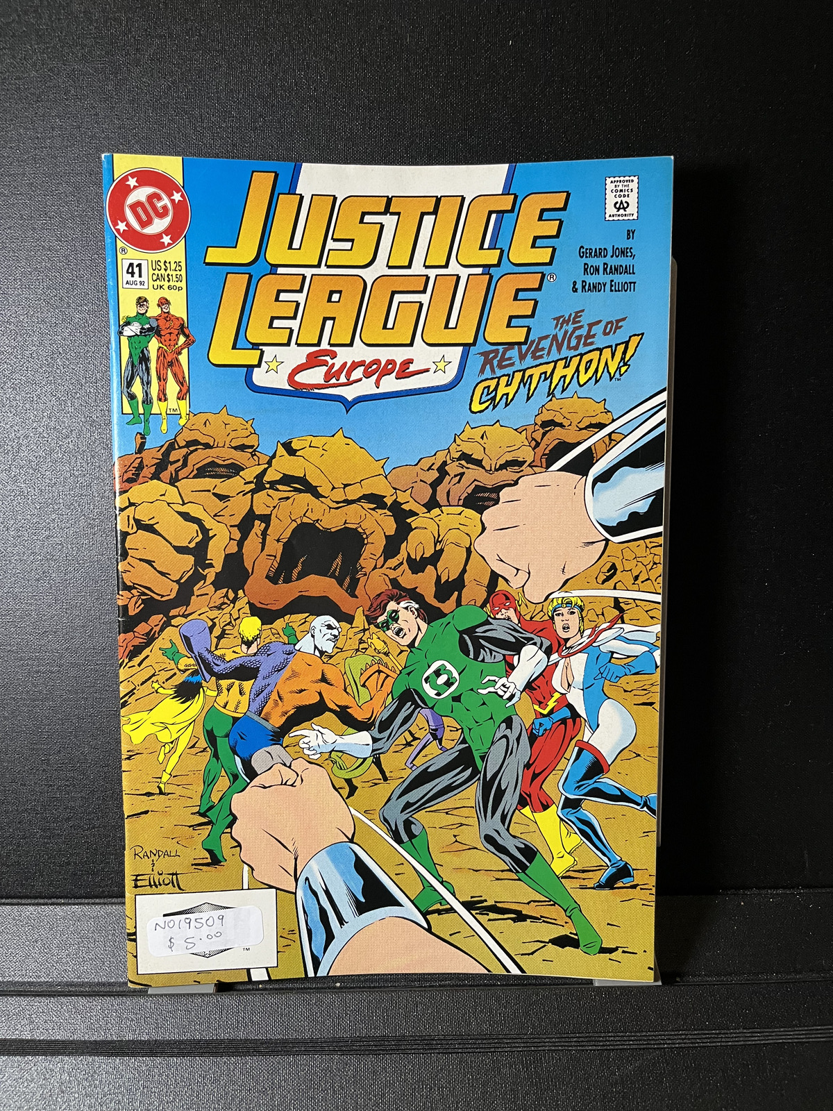 Justice League Europe #41 The Revenge of Chthon! DC Comics