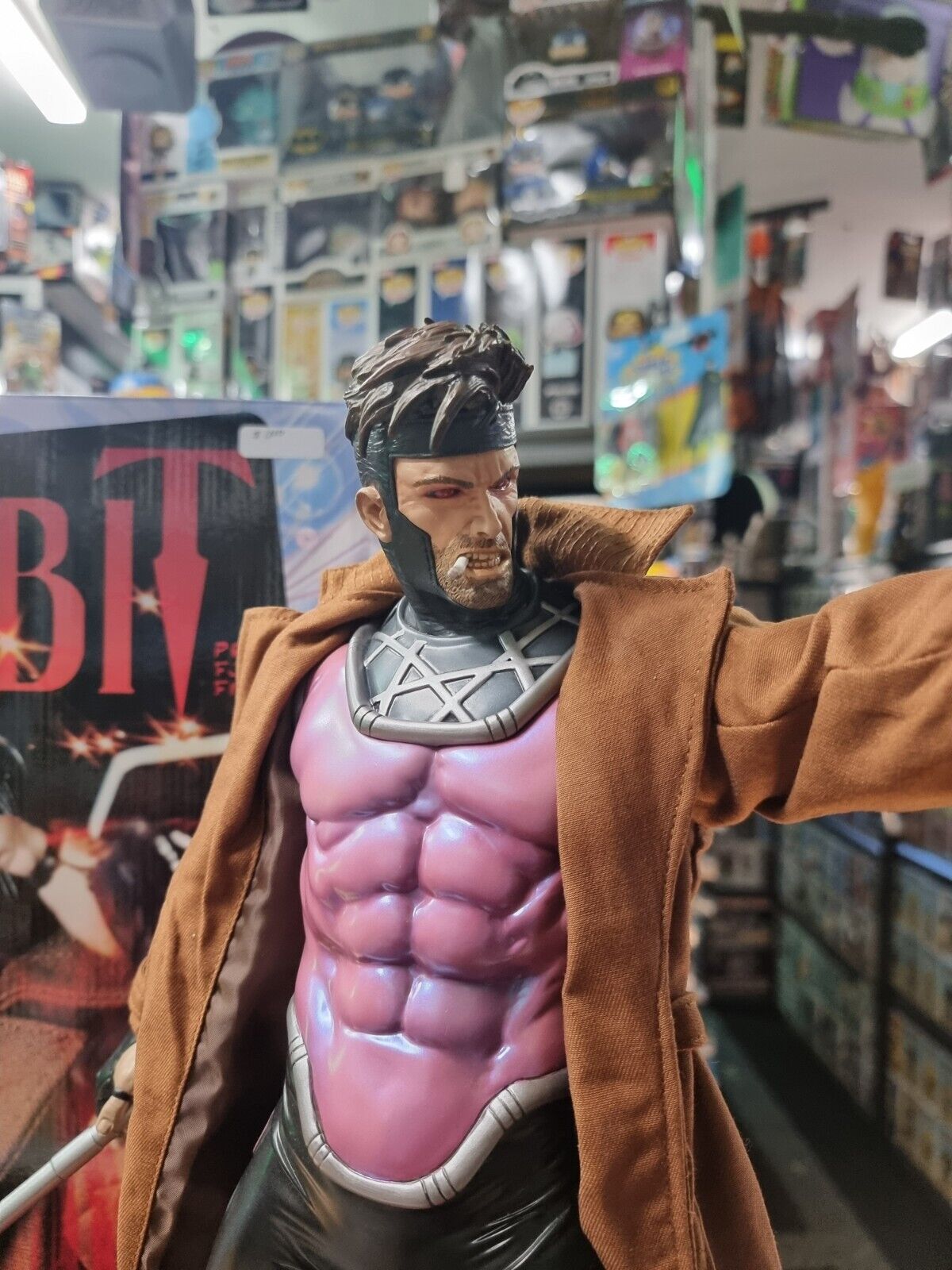 Sideshow Exclusive Collectible Gambit Premium Format Figure 233/750