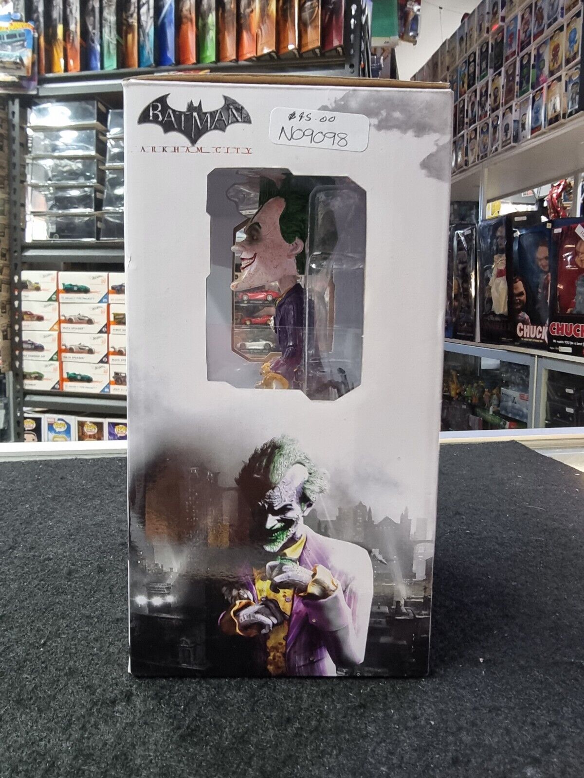 Batman - Arkham City THE JOKER Wacky Wobbler BobbleHead Bobble - IKON 21cm