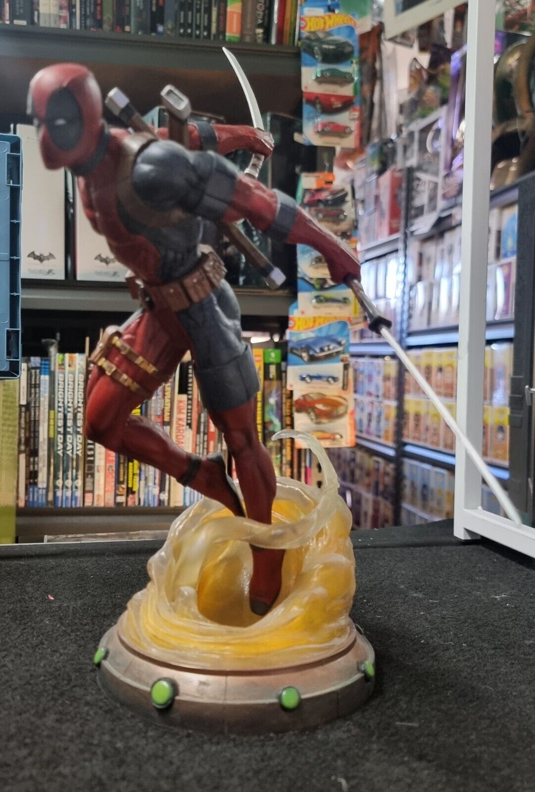 Marvel Gallery Deadpool 9-Inch PVC Figure Statue ( No Box)