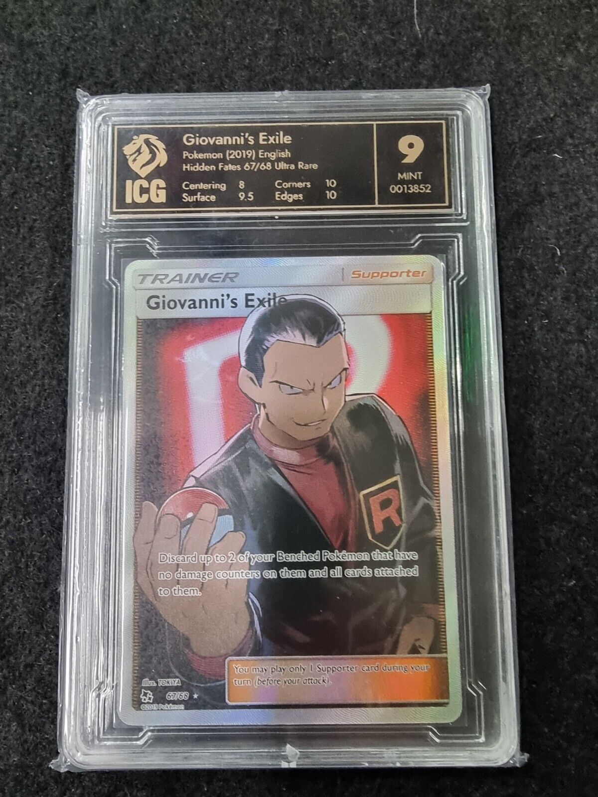 Pokémon IGC Giovanni's Exile Hidden Fates 67/68 Holo Full Art PSA 9 MINT