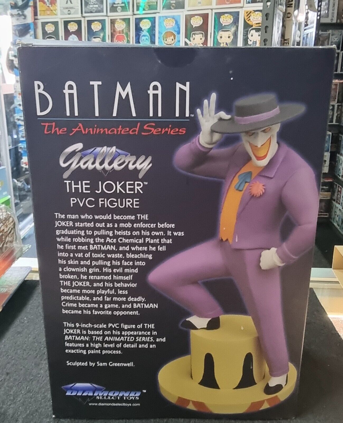 Diamond Select Gallery DC Batman Animated Series BTAS The Joker PVC Figure