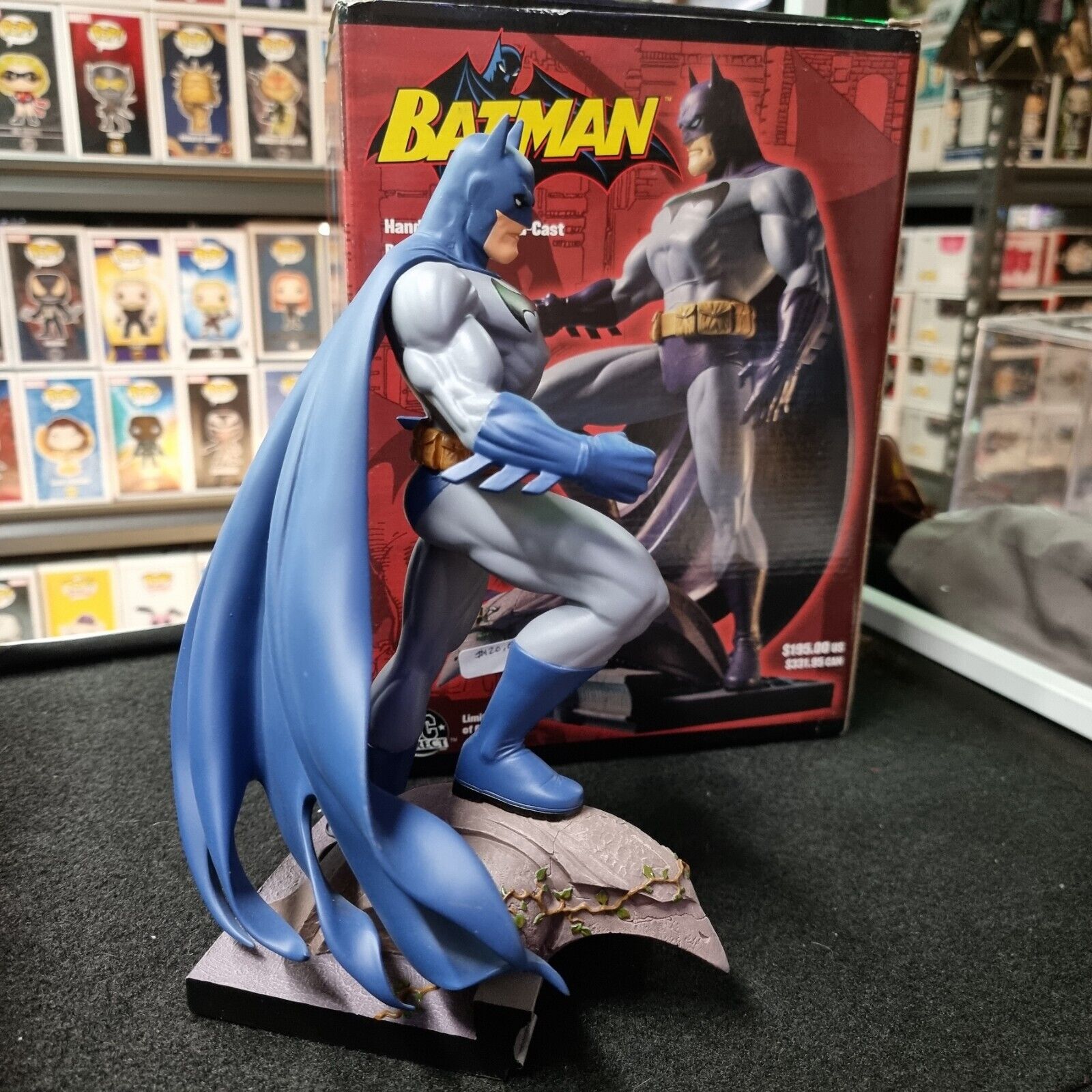 BATMAN JIM LEE HUSH MINI STATUE - 1441/6000