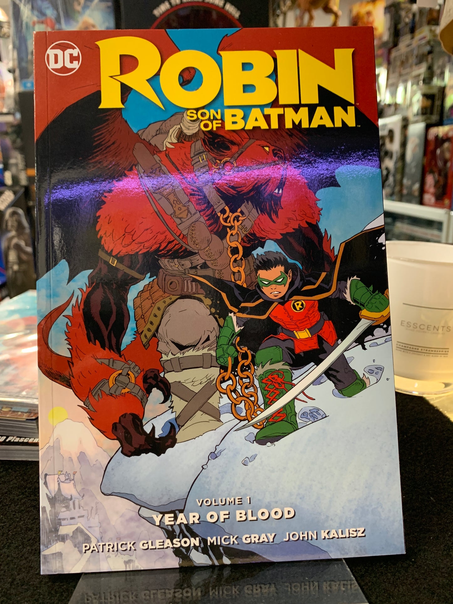 DC robin son of Batman vol 1 graphic novel