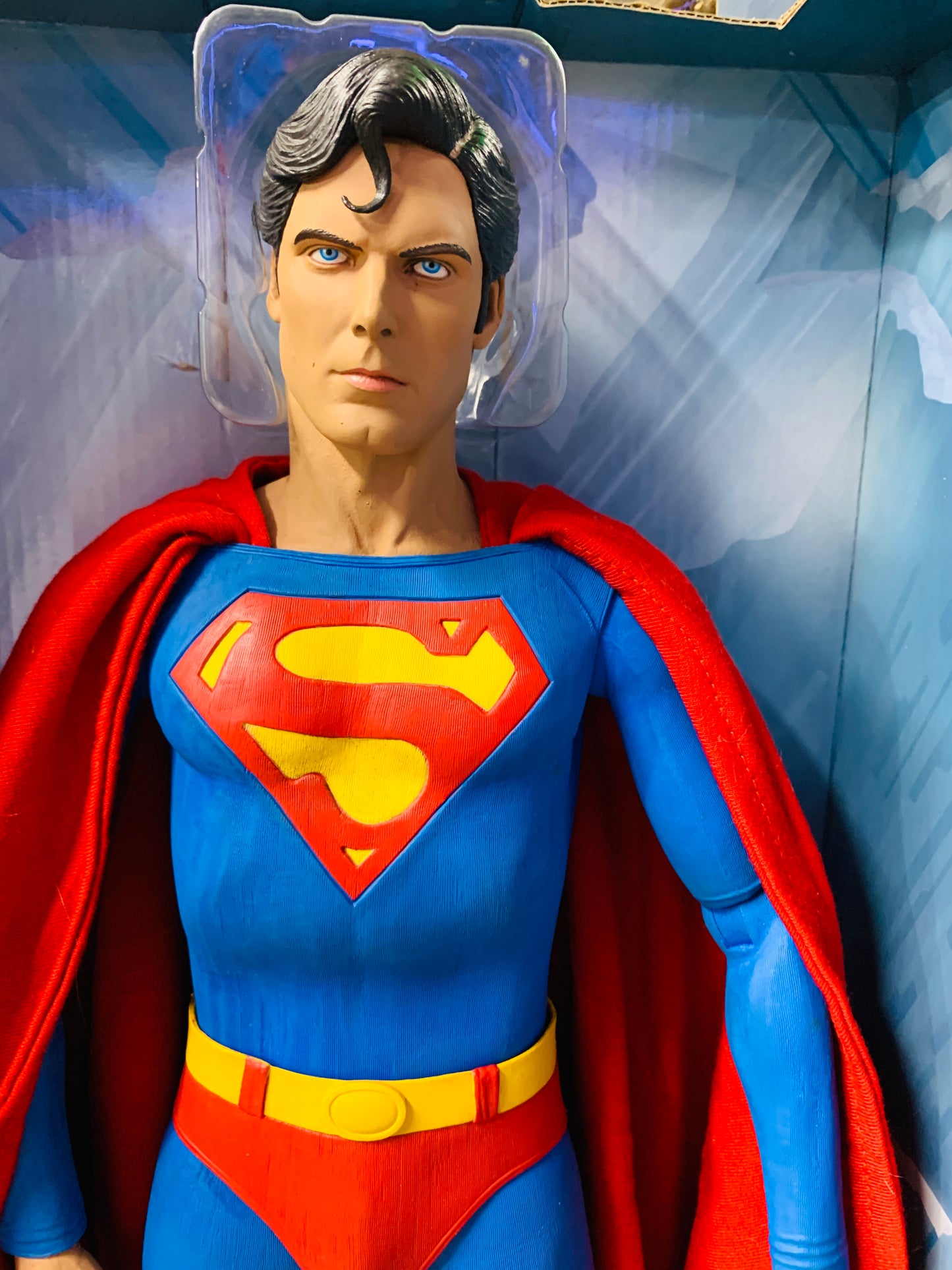 Superman Christopher Reeves classic Superman classic 1/4 scale Neca damage box item as per pictures