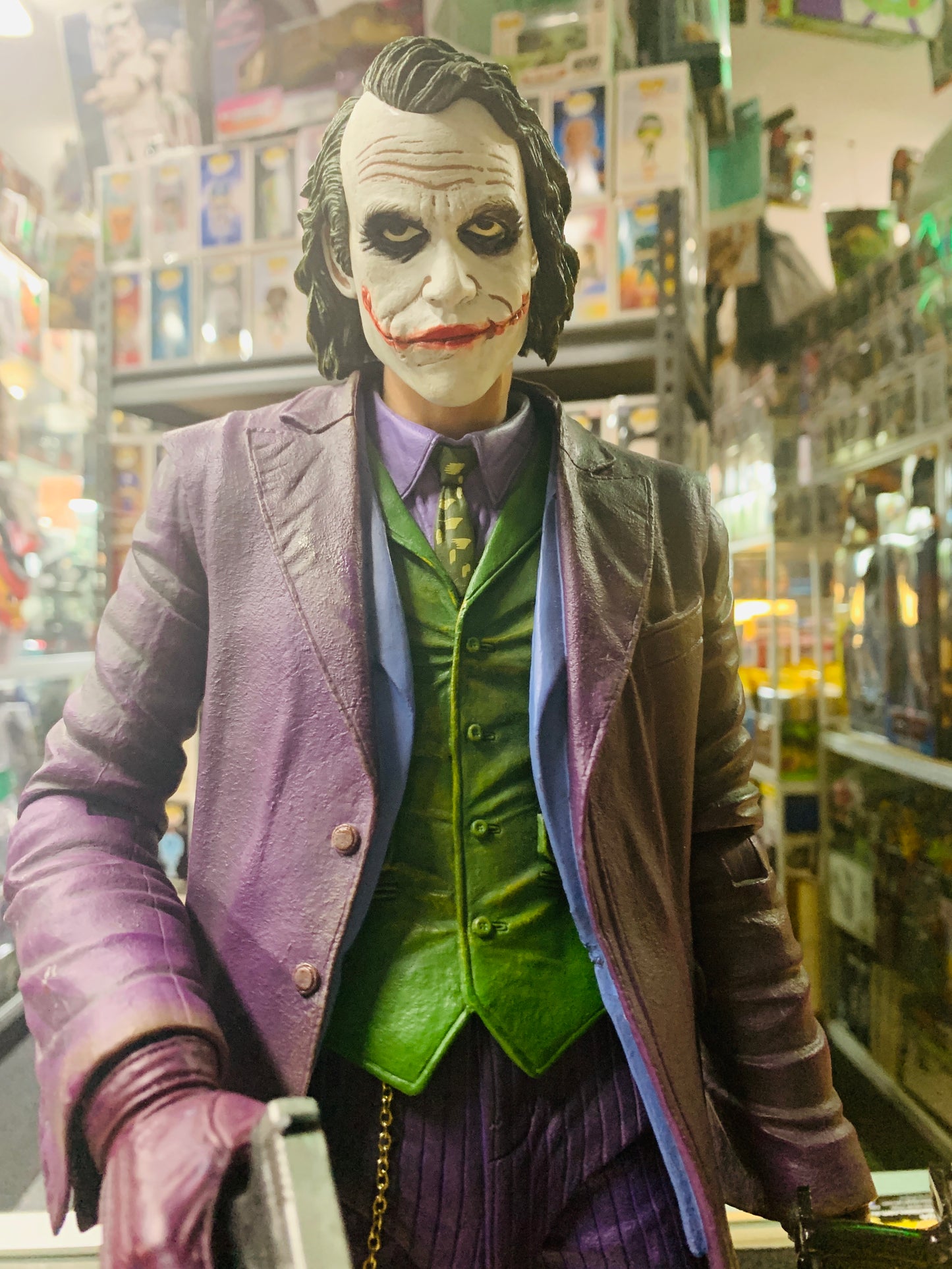 Heath ledger 18 inch Neca statue 2014 no box