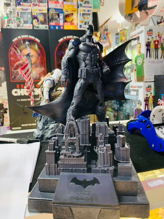 Batman Gotham Knight lights up great size no box