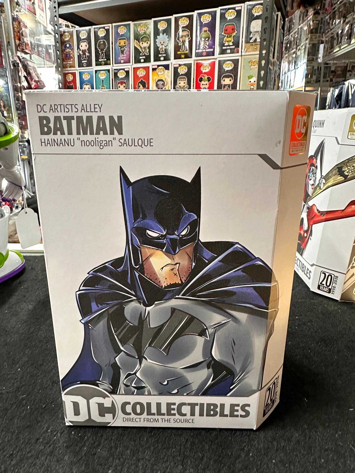 DC ARTISTS ALLEY BATMAN COLLECTIBLES