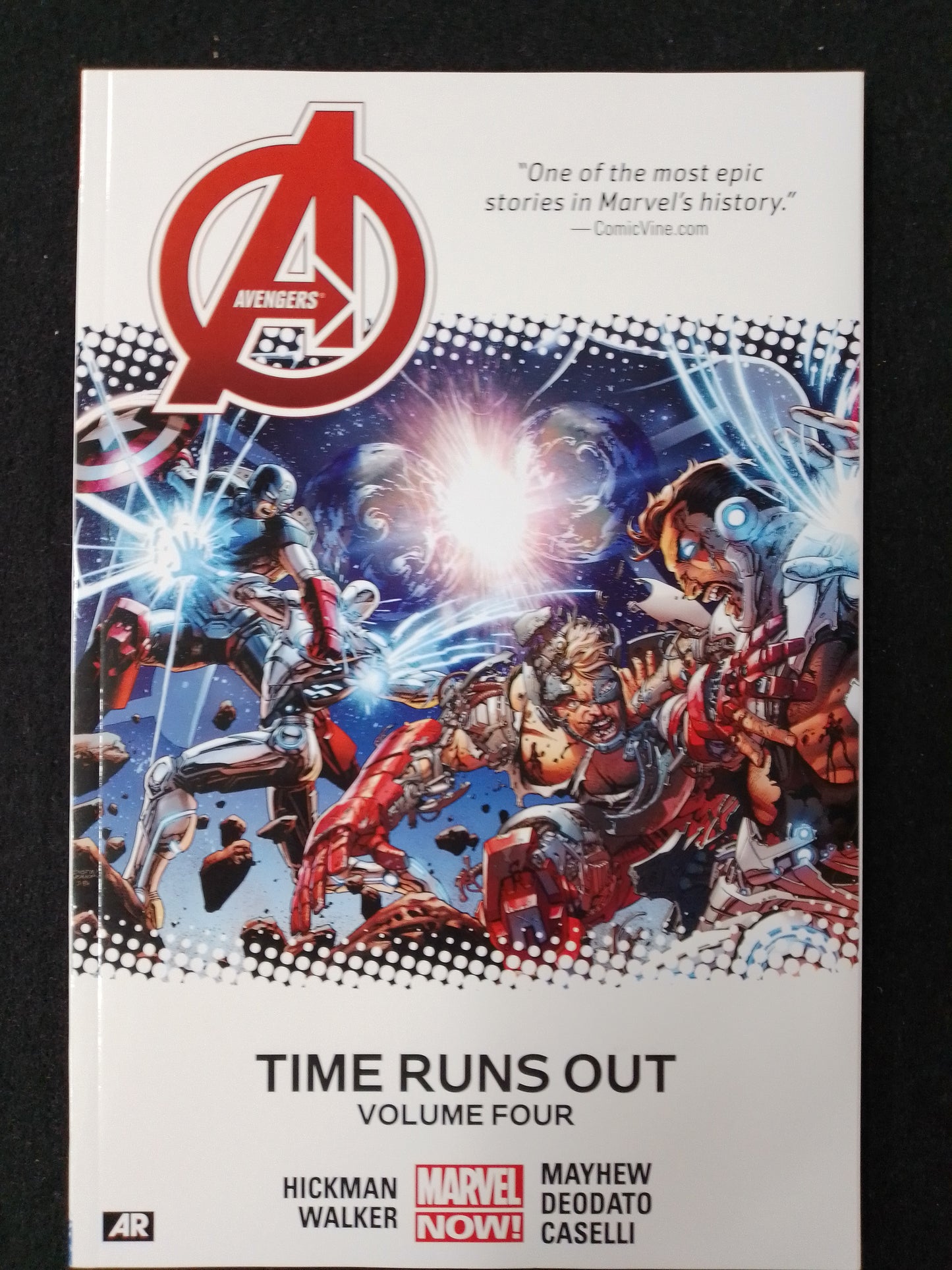 Avengers - Time Runs Out Volume 4 Marvel Graphic Novel - N06493