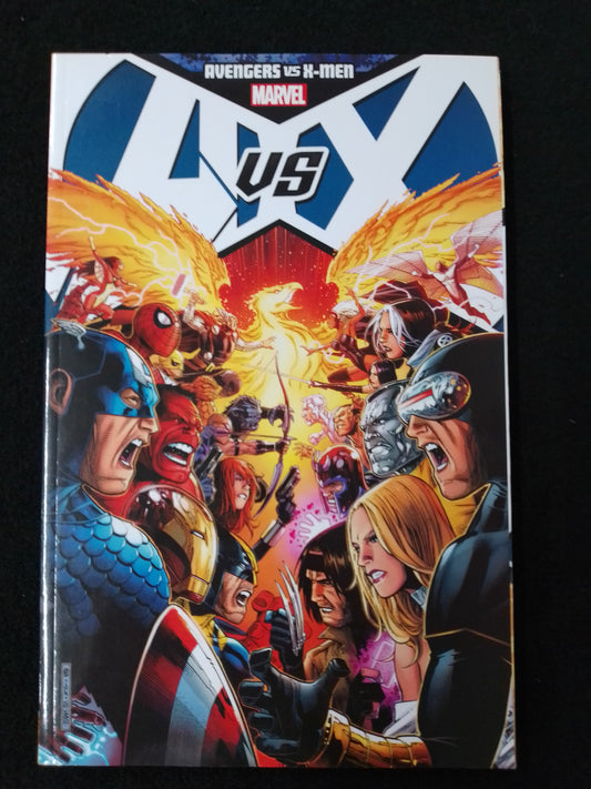 MARVEL AVENGERS VS X-MEN GRAPHIC NOVEL COMIC JASON AARON - N06544