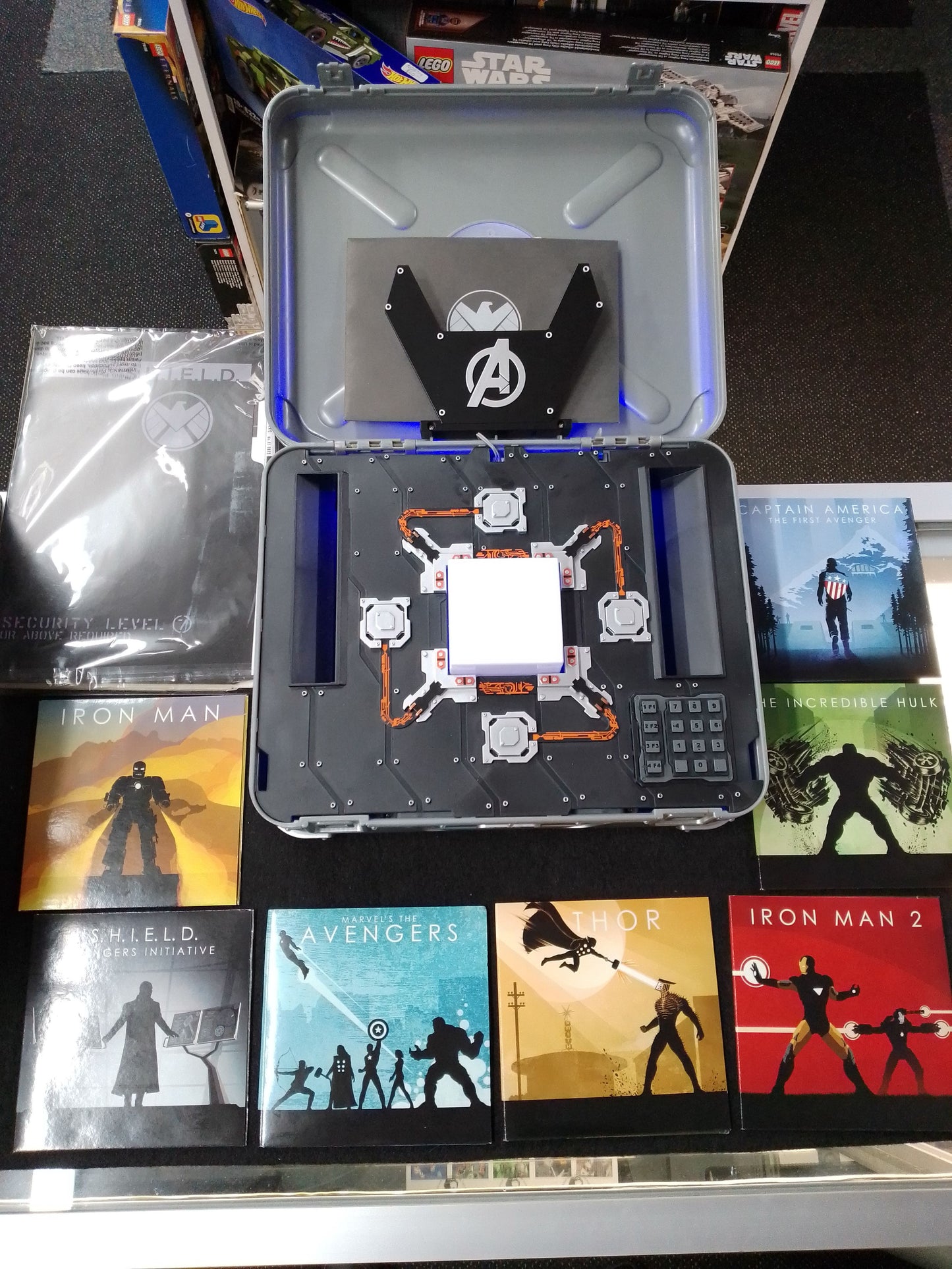 Marvel Cinematic Universe: Phase One - Avengers Assembled Blu-ray Box Briefcase