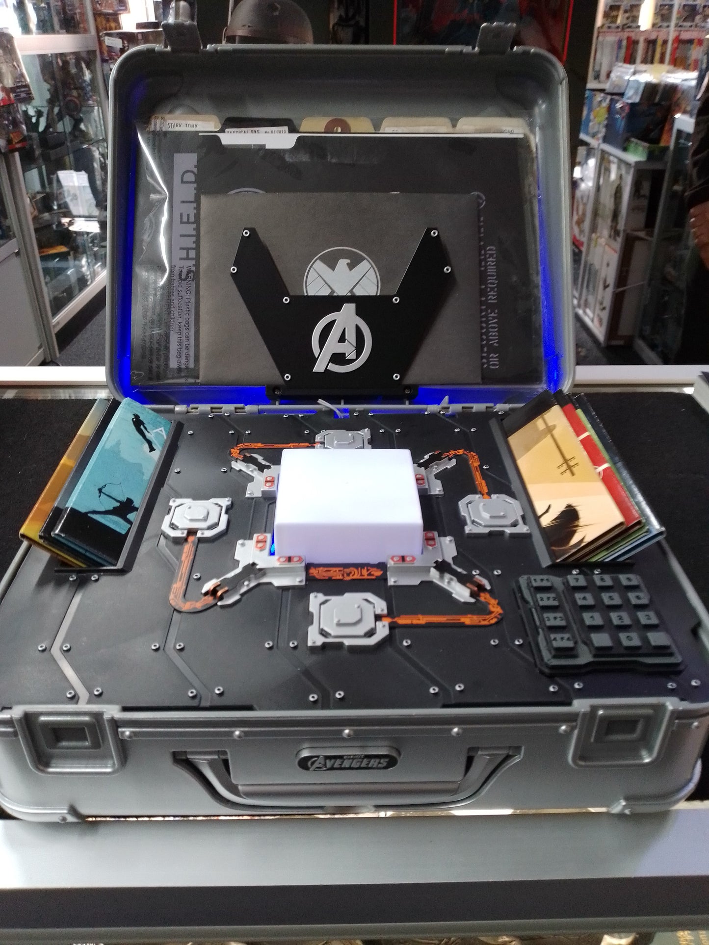 Marvel Cinematic Universe: Phase One - Avengers Assembled Blu-ray Box Briefcase