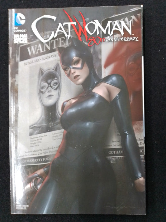 DC Comics - Catwoman 80th Anniversary 100pg Spectacular Graphic Novel - N09448