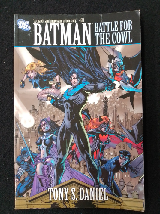 DC Comics - Batman The Battle For The Cowl Graphic Novel - N09454