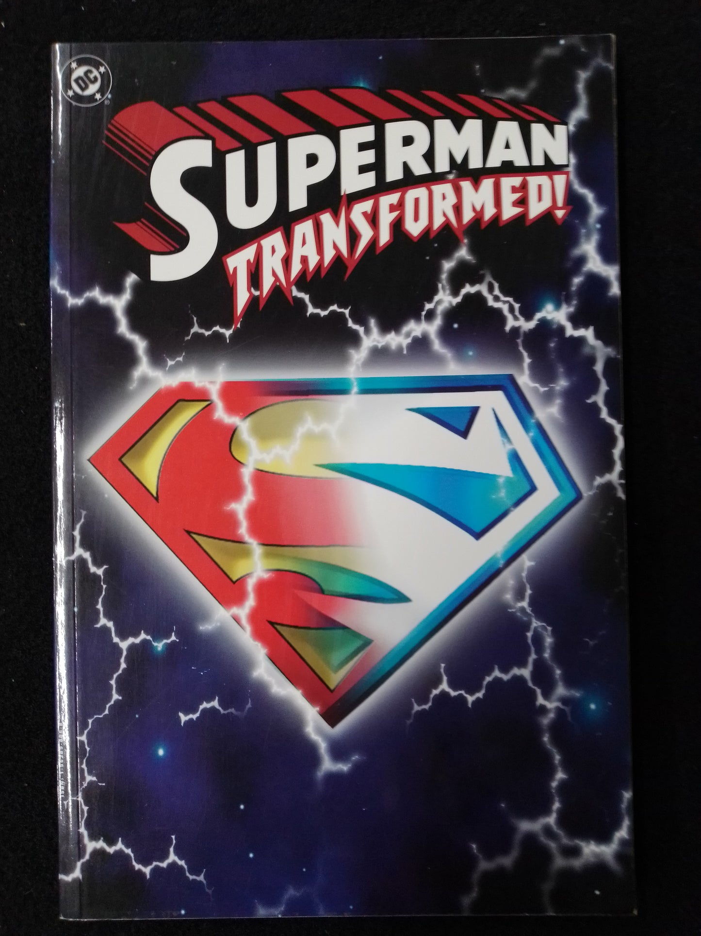 DC Comics - Superman Transformed Graphic Novel - N09462