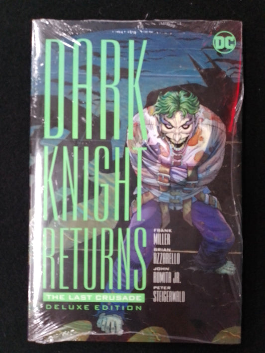 DC Comics - Dark Knight Returns : The Last Crusade Deluxe Edition Graphic Novel - N09795