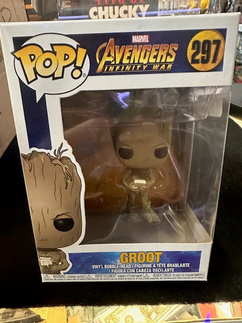 Funko POP! Marvel Avengers: Infinity War #297 Groot With Video Game