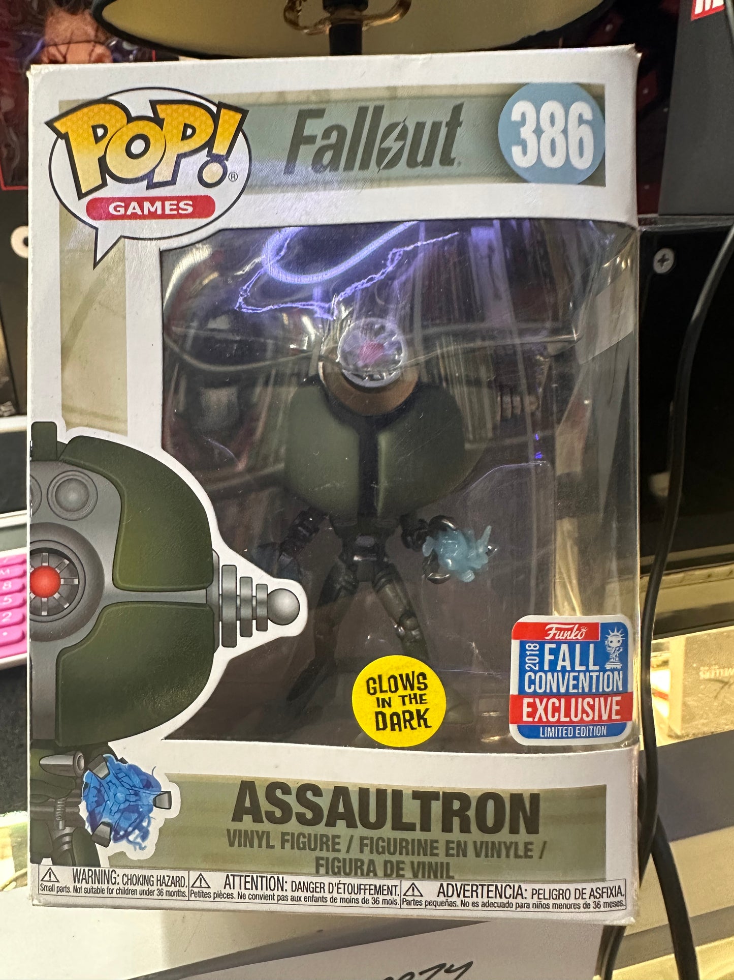 Funko POP! Games Fallout #386 Assaultron (Glow) New York Comic Con NYCC