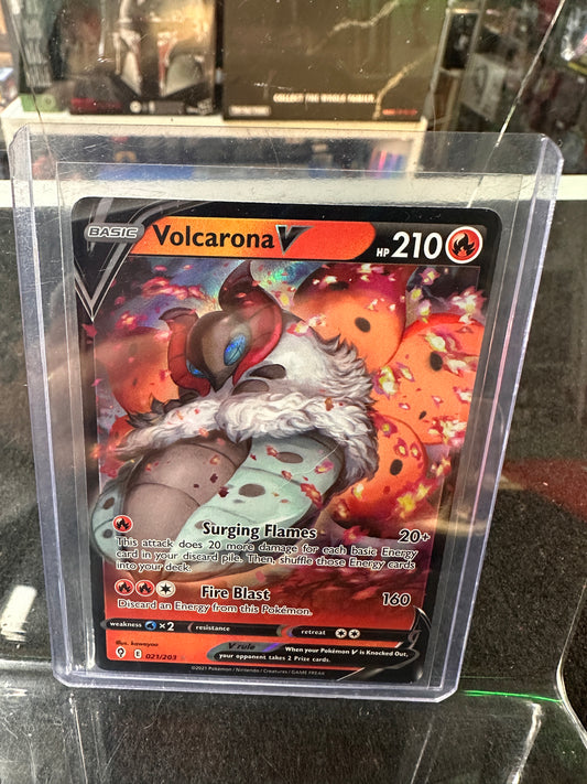 Pokémon TCG Volcarona V Evolving Skies 021/203 Holo Ultra Rare