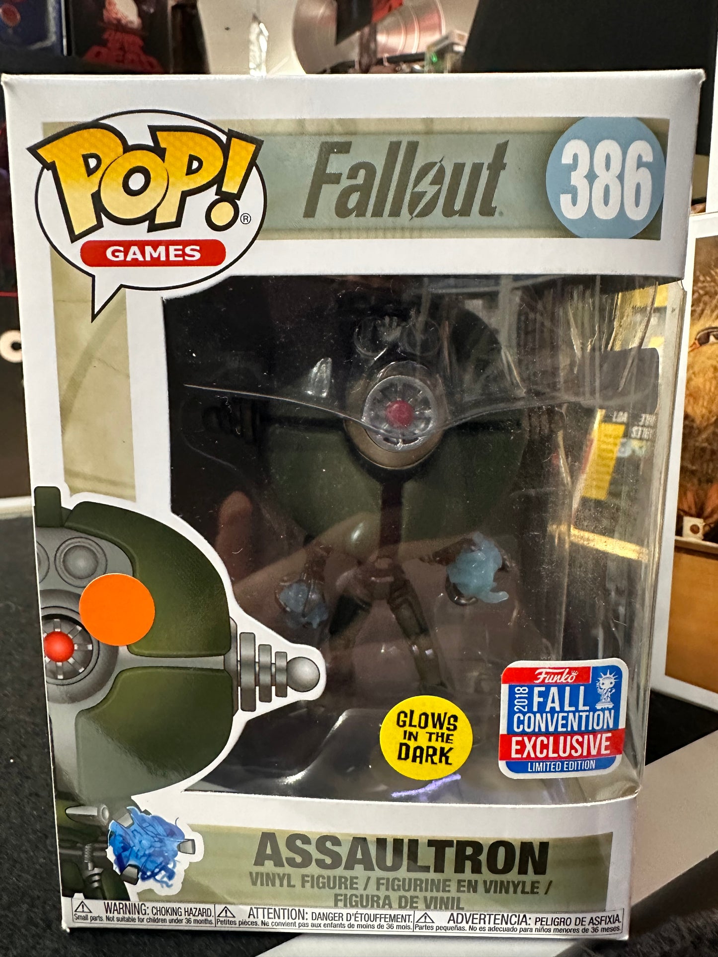 Funko Pop! Vinyl - #386 - Games - Assaultron - Fall Convention - 2018