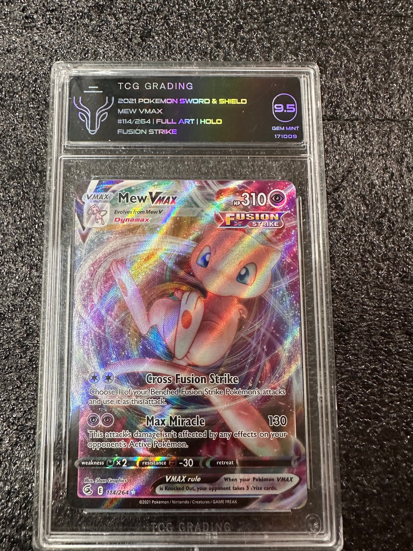 2021 POKEMON SWORD & SHIELD MEW VMAX TCG 9.5