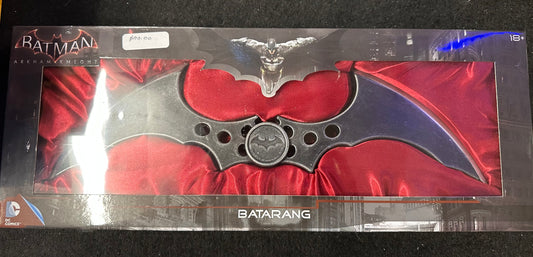 BATMAN ARKHAM KNIGHT BATARANG