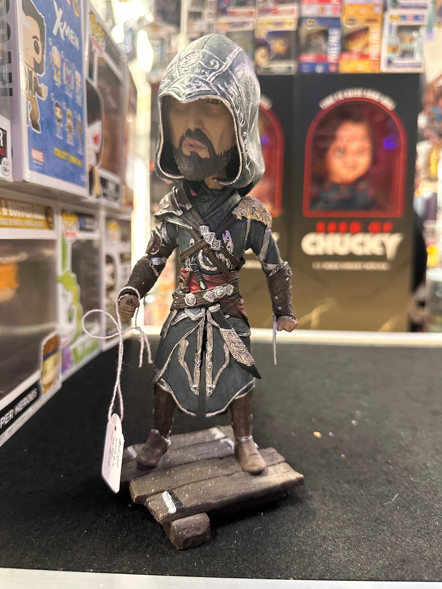 ASSASSIN CREED BOBBLEHEAD NO BOX