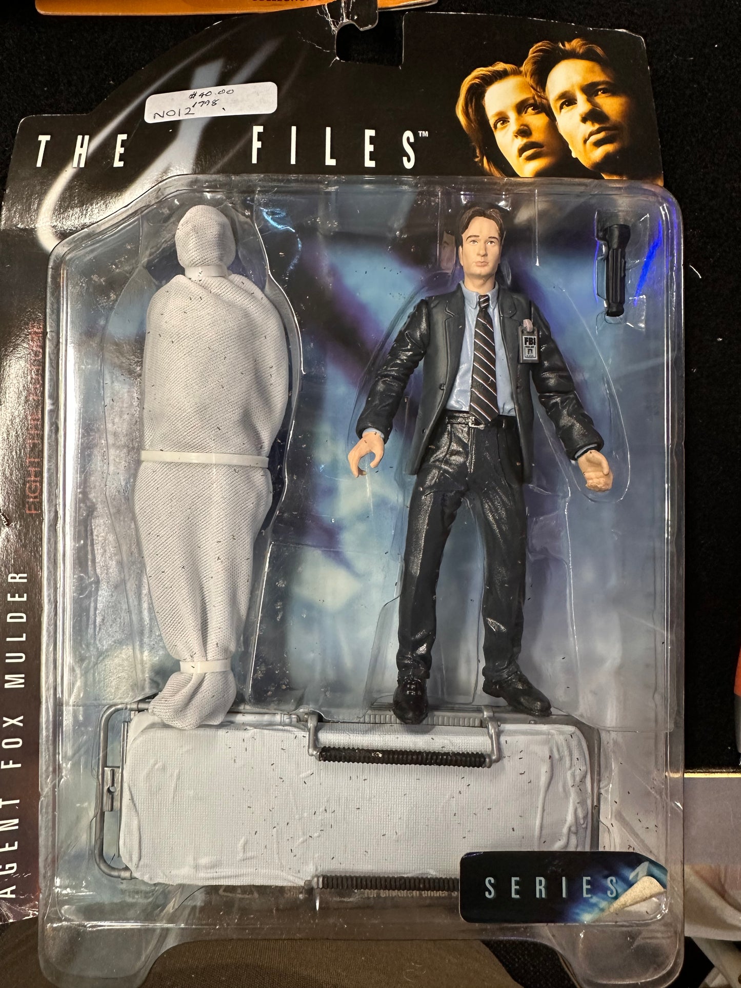 THE X FILES SERIES 1 AGENT FOX MULDER FIGHT THE FUTURE